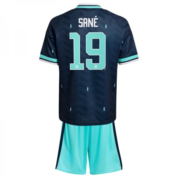 Deutschland Sané 19 Auswärts Trikot Set Kinder WM 2026 Deutschland Sané 19 Auswärts Trikot Set Kinder WM 2026