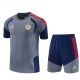 FC Bayern München Trainingstrikot + Shorts 2026-27 Grau FC Bayern München Trainingstrikot + Shorts 2026-27 Grau