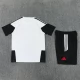 Kinder Liverpool Trainingstrikot + Shorts 2026-27 Weiß